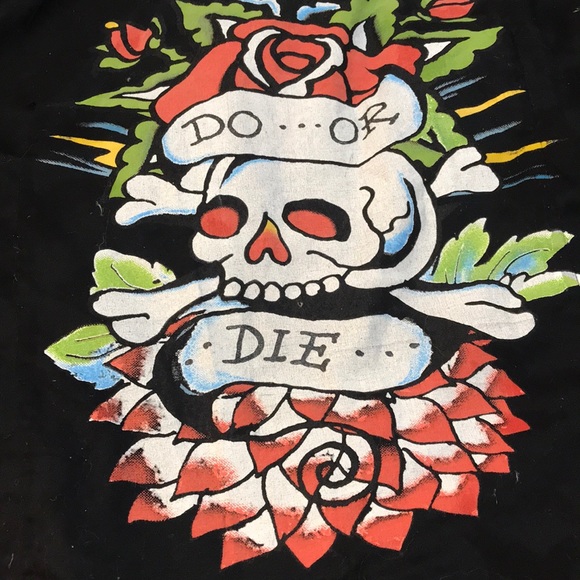 Women’s XL Ed Hardy Long Sleeve Button Up - Picture 1 of 4